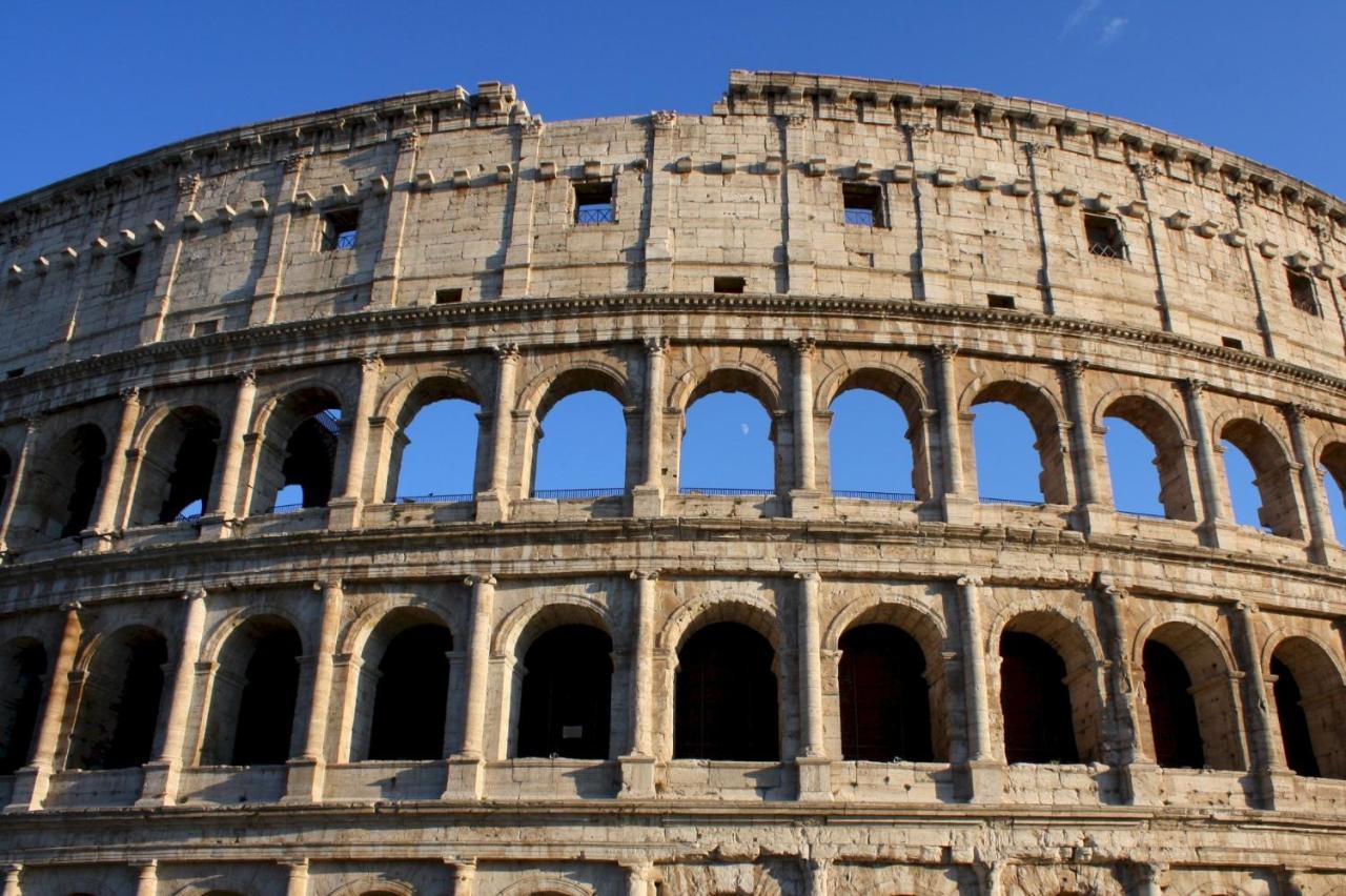 Mini Appartamento Colosseo Рим Екстериор снимка