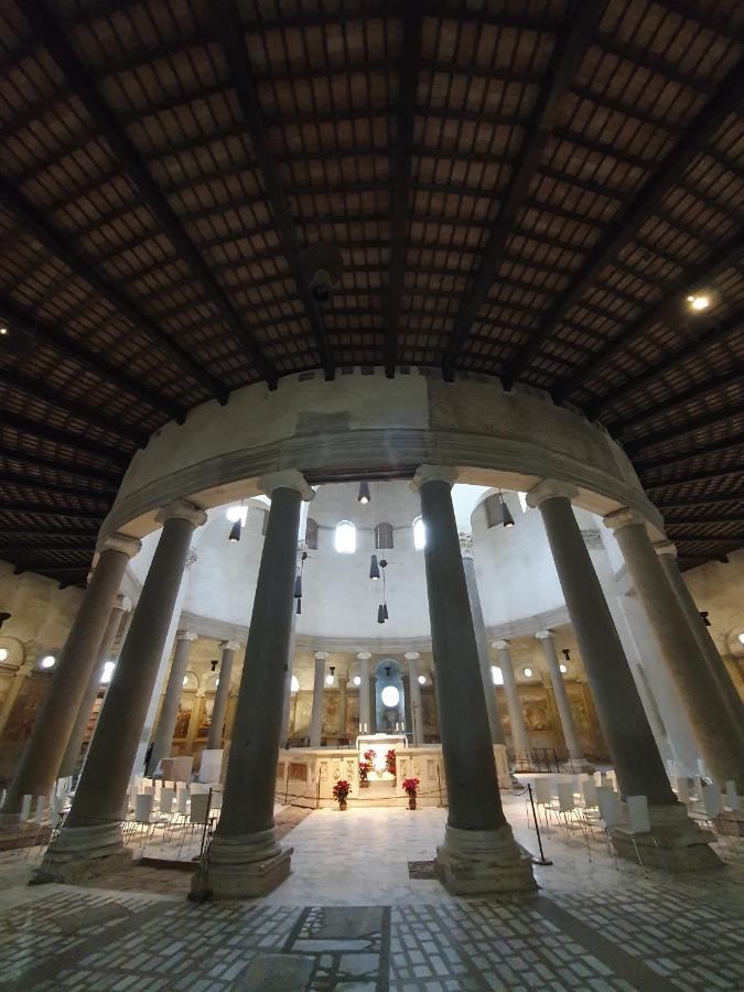 Mini Appartamento Colosseo Рим Екстериор снимка